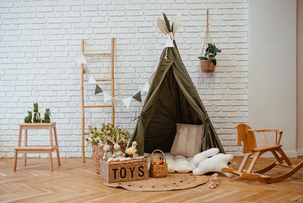 Four great home play ideas for a baby aged 6 12 months